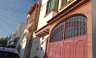 CASA EN RENTA $10,000 EN FRACCIONAMIENTO EL ROBLE, LA MARIA A 5 MIN. DE HERMANOS SERDAN