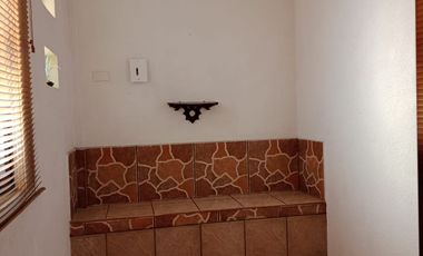 CASA EN RENTA $10,000 EN FRACCIONAMIENTO EL ROBLE, LA MARIA A 5 MIN. DE HERMANOS SERDAN