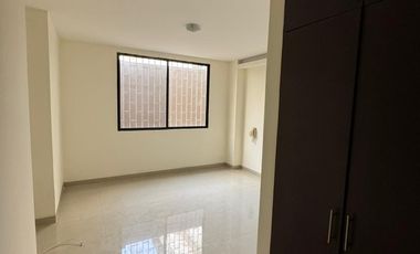 Departamento en Alquiler en la Garzota, 3 Habitaciones, 2 Baños, Planta Baja, Patio, Garaje,  Norte de Guayaquil.