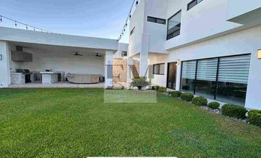 RESIDENCIA DE LUJO AMUEBLADA EN RENTA