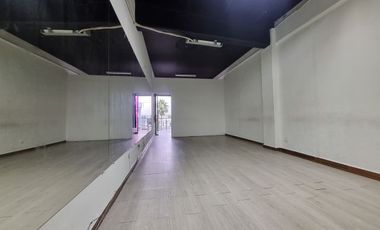 Local en Venta en Plaza Revolución en Monterrey, Nuevo León