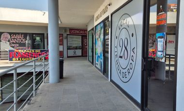 Local en Venta en Plaza Revolución en Monterrey, Nuevo León