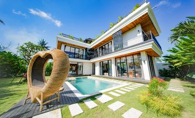 Freehold - Ubud Hideaway Rooftop Garden Villa with Stunning Mount Agung Views, Bali