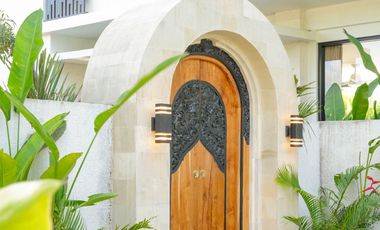 Freehold - Ubud Hideaway Rooftop Garden Villa with Stunning Mount Agung Views, Bali