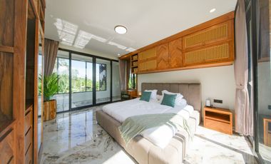 Freehold - Ubud Hideaway Rooftop Garden Villa with Stunning Mount Agung Views, Bali