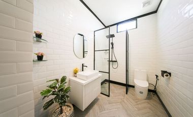 Freehold - Ubud Hideaway Rooftop Garden Villa with Stunning Mount Agung Views, Bali