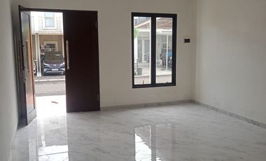 DISEWAKAN CEPAT RUMAH RAPI BAGUS POSISI HOEK DI CLUSTER PINEWOOD BANJAR WIJAYA