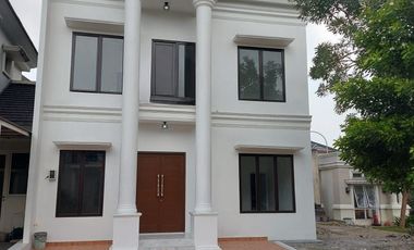 DISEWAKAN CEPAT RUMAH RAPI BAGUS POSISI HOEK DI CLUSTER PINEWOOD BANJAR WIJAYA