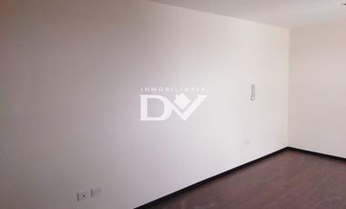 DEPARTAMENTO EN RENTA DE 3 HABITACIONES EN FORJADORES  A MIN DE ZAVALETA.