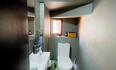 VENTA CASA MEDITERRÁNEA EN CONDOMINIO DE CHICUREO, 3D + 3B + PIEZA SERVICIO + TERRAZA + QUINCHO + PISCINA, AL LADO DEL COLEGIO SAN ANSELMO