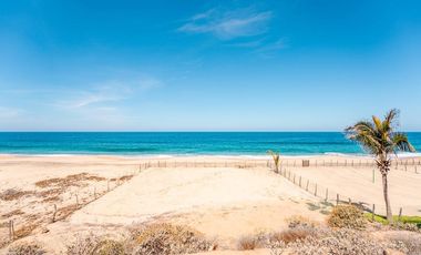 Oceanfront House in Cerritos Beach