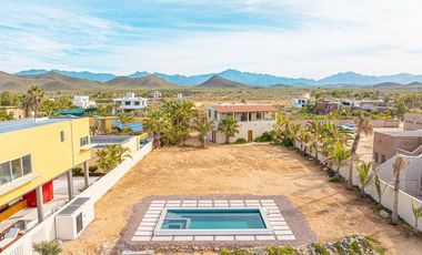 Oceanfront House in Cerritos Beach