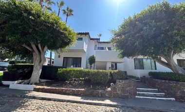 VENDO departamento con acces al mar y muchas amenidades