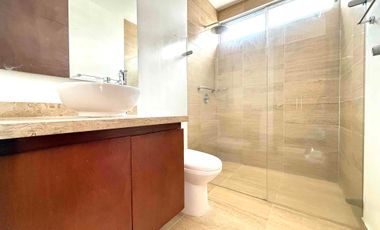 Vive con tranquilidad en Bavaria – Apartamento en venta en zona residencial