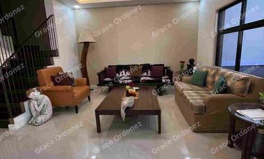 5 bedrooms with swimming pool & bar