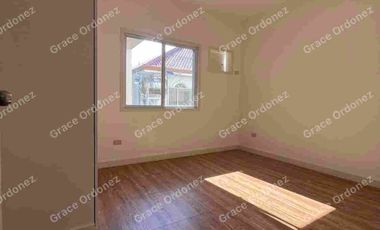 5 bedrooms with swimming pool & bar