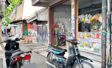 Rumah Vintage Posisi Hook Lokasi Strategis Dekat Rampal & Stasiun Kota