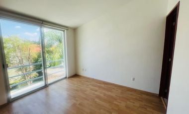 Casa en renta – Fraccionamiento El Manantial (mantenimiento incluido)