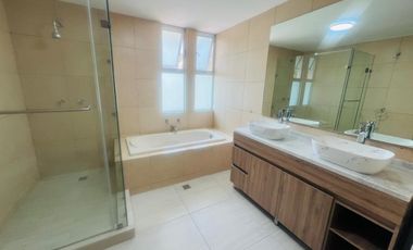 Casa en renta – Fraccionamiento El Manantial (mantenimiento incluido)