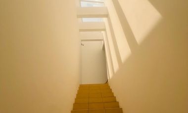 Casa en renta – Fraccionamiento El Manantial (mantenimiento incluido)