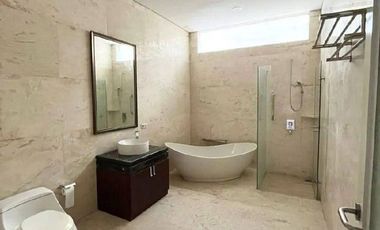 Disewakan rmh bagus full furnish graha family