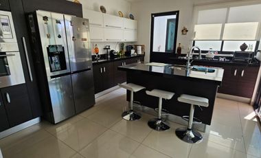 Venta Casa al Norte de Aguascalientes Condominio Residencial Las Plazas, Cerca Plazas Altaria, Galerias, Colosio, Costco etc