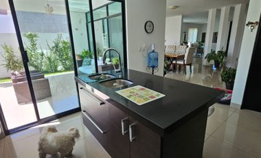 Venta Casa al Norte de Aguascalientes Condominio Residencial Las Plazas, Cerca Plazas Altaria, Galerias, Colosio, Costco etc