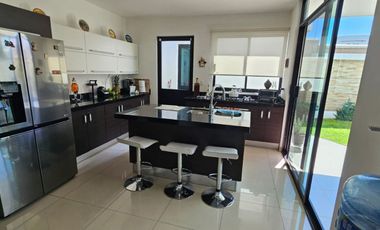 Venta Casa al Norte de Aguascalientes Condominio Residencial Las Plazas, Cerca Plazas Altaria, Galerias, Colosio, Costco etc