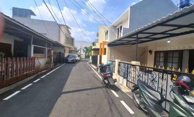 MURAH CANTIK !! Rumah Duren Sawit Akses 2 Mobil Komplek Kimia Farma IKIP Jakarta Timur