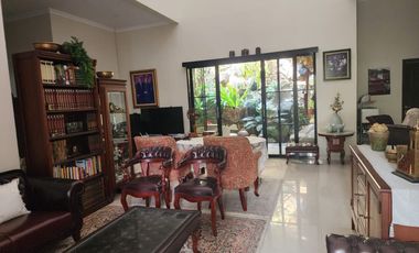 RUMAH MEWAH DALAM PERUM DI MAGUWOHARJO DEPOK