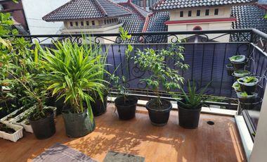 RUMAH MEWAH DALAM PERUM DI MAGUWOHARJO DEPOK