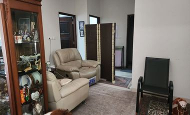 RUMAH MEWAH DALAM PERUM DI MAGUWOHARJO DEPOK