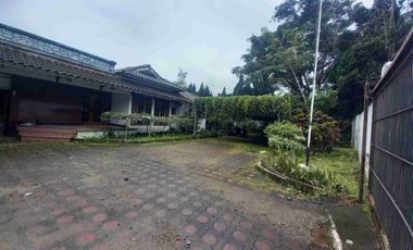 Dijual rumah luas di sayap Setiabudi Bandung harga di bawah NJOP