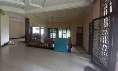 Dijual rumah luas di sayap Setiabudi Bandung harga di bawah NJOP