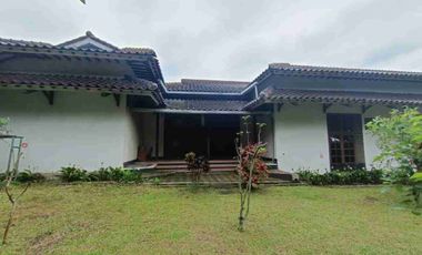 Dijual rumah luas di sayap Setiabudi Bandung harga di bawah NJOP