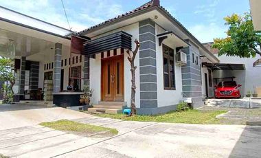 Rumah Mewah Luas Tengah Kota Solo Dekat Manahan