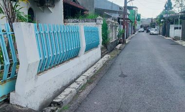 Rumah terawat siap huni di jl Elang Andir kota Bandung