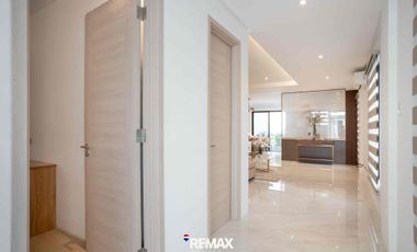 Full furnished stylish Townhouse