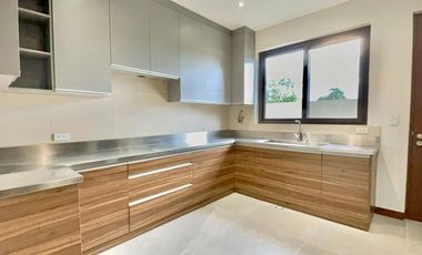 Alabang West Village, 3 Storey House and Lot for Sale in Las Pinas City