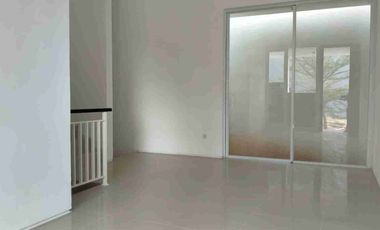 Dijual cepat Rumah 2.5 lantai di Citra Garden 8, Kalideres, Jakarta barat.