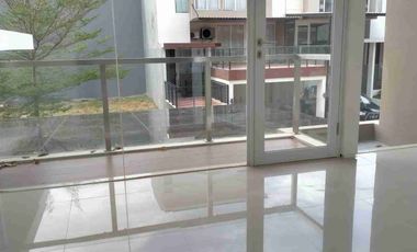Dijual cepat Rumah 2.5 lantai di Citra Garden 8, Kalideres, Jakarta barat.
