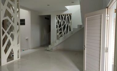 DIJUAL RUMAH STRATEGIS