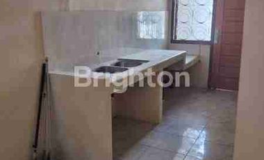 RUMAH SIAP HUNI 1 LANTAI MANYAR DEKAT UNTAG MERR GALAXY MALL TENGAH KOTA NGINDEN KLAMPIS NGAGEL GUBENG UNAIR