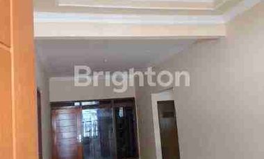 RUMAH SIAP HUNI 1 LANTAI MANYAR DEKAT UNTAG MERR GALAXY MALL TENGAH KOTA NGINDEN KLAMPIS NGAGEL GUBENG UNAIR