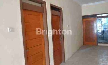 RUMAH SIAP HUNI 1 LANTAI MANYAR DEKAT UNTAG MERR GALAXY MALL TENGAH KOTA NGINDEN KLAMPIS NGAGEL GUBENG UNAIR