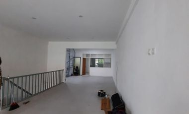 DISEWA RUKO PLUIT BARAT, PENJARINGAN, JAKARTA UTARA, 120 m2, 2 LANTAI.