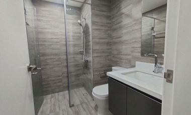 1BR IN CENTURY SPIRE, MAKATI CITY, 56.04SQM