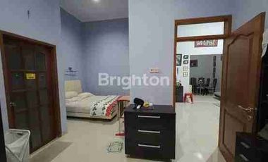 RUMAH BAGUS 2LANTAI FULL FURNISH KLAMIS SIAP PAKAI DEKAT KAMPUS ITS UNAIR UNTAG, MERR GALAXY MALL, MANYAR NGINDEN NGAGEL BRATANG, TENGAH KOTA GUBENG