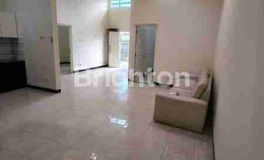 RUMAH BAGUS KLAMPIS MINIMALIS DKT TENGAH KOTA MANYAR NGAGEL NGINDEN KAMPUS ITS UNAIR UNTAG GALAXY MALL MERR