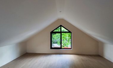 For Sale 2 Storey House & Lot 4BR in Woodland Hills Silangan San Mateo Rizal. KSA